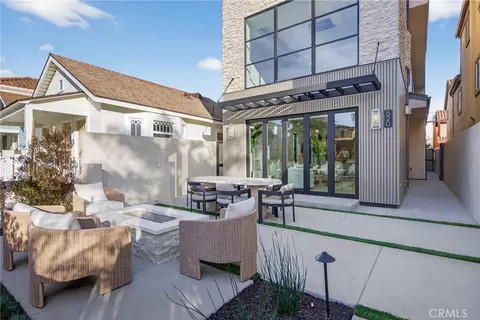 520 11th St, Huntington Beach, CA 92648