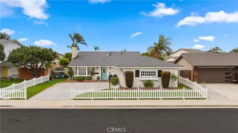 20851 Lancelot Ln, Huntington Beach, CA 92646