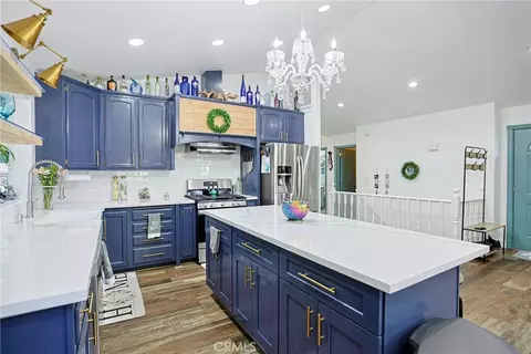 Kitchen - 23095 Hemlock, Crestline, CA 92325 photo 3 of 3