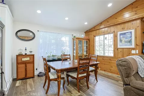 Dining - 23095 Hemlock, Crestline, CA 92325 photo 2 of 3