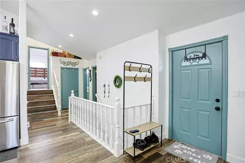 Entry Way - 23095 Hemlock, Crestline, CA 92325 photo 2 of 5