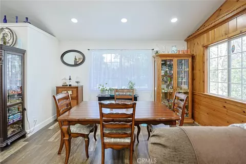 Dining - 23095 Hemlock, Crestline, CA 92325 photo 3 of 3