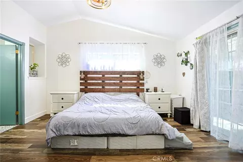 Bedroom - 23095 Hemlock, Crestline, CA 92325 photo 2 of 4