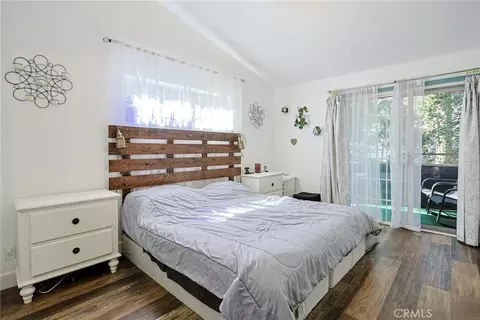 Bedroom - 23095 Hemlock, Crestline, CA 92325 photo 1 of 4