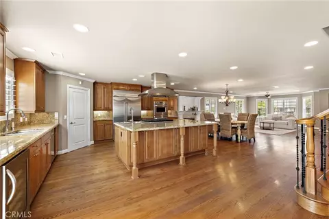 18452 Carnaby, Huntington Beach, CA 92648