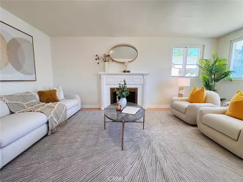 8633 Cimarron St, Los Angeles, CA 90047
