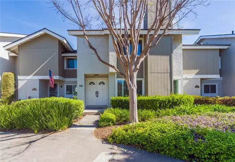 32 Goldenbush, Irvine, CA 92604
