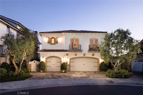 16111 Santa Barbara Ln, Huntington Beach, CA 92649