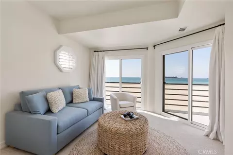 Living - 5537 E Seaside Walk, Long Beach, CA 90803 photo 6 of 6