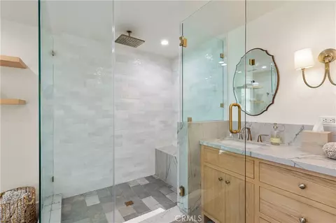 Bath - 5537 E Seaside Walk, Long Beach, CA 90803 photo 2 of 4