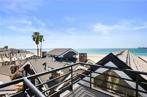 View/Area - 5537 E Seaside Walk, Long Beach, CA 90803 photo 1 of 3