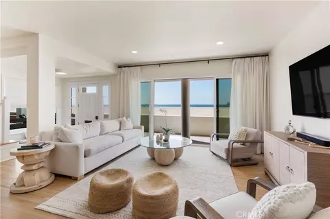 Living - 5537 E Seaside Walk, Long Beach, CA 90803 photo 3 of 6