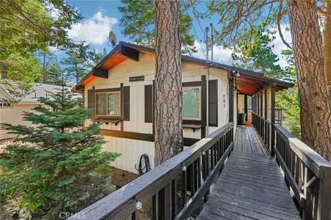761 W Victoria Ct, Lake Arrowhead, CA 92352