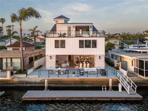 17007 Edgewater Ln, Huntington Beach, CA 92649