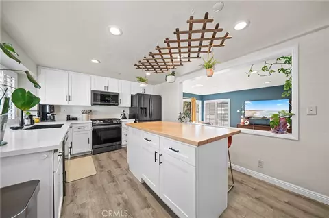 148 S Seneca Cir #24, Anaheim, CA 92805