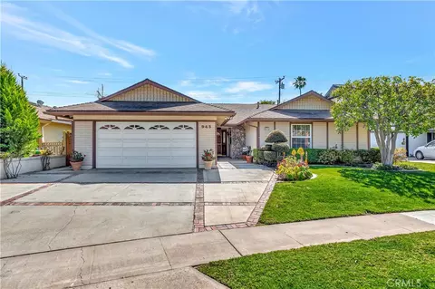 945 Lansing Ln, Costa Mesa, CA 92626
