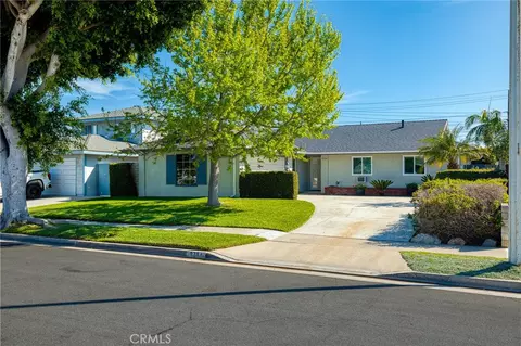 9704 Lark Cir, Fountain Valley, CA 92708