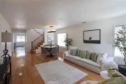 2433 N Cameo Ct, Orange, CA 92865