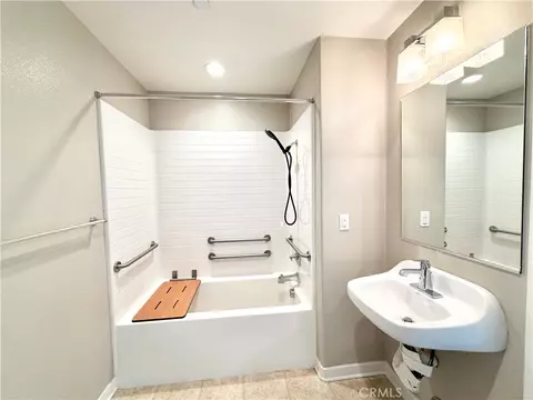 Bath - 718 Central Ave, Upland, CA 91786 photo 2 of 5