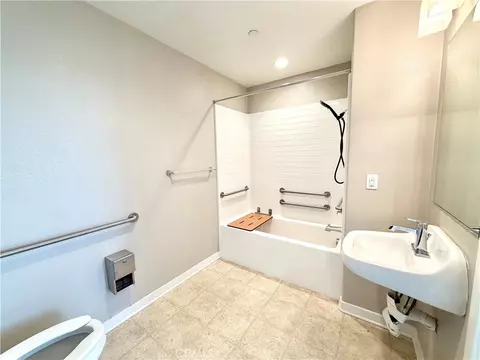 Bath - 718 Central Ave, Upland, CA 91786 photo 3 of 5