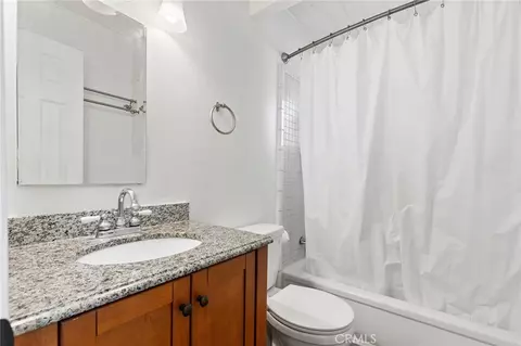 Bath - 189 Moreno Ln, Sugarloaf, CA 92386 photo 1 of 1