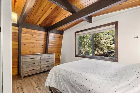Bedroom - 189 Moreno Ln, Sugarloaf, CA 92386 photo 5 of 6