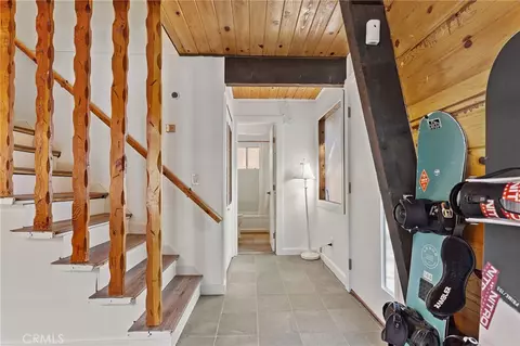 Entry Way - 189 Moreno Ln, Sugarloaf, CA 92386 photo 1 of 2