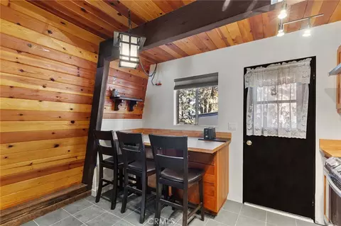 Kitchen - 189 Moreno Ln, Sugarloaf, CA 92386 photo 3 of 3