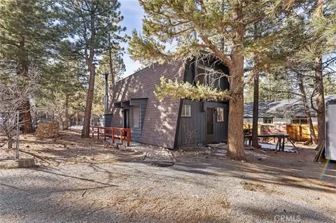 Exterior - 189 Moreno Ln, Sugarloaf, CA 92386 photo 6 of 7