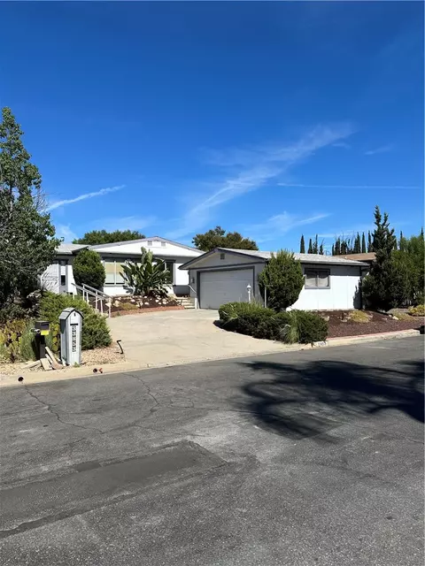 33853 Plowshare, Wildomar, CA 92595 photo 2