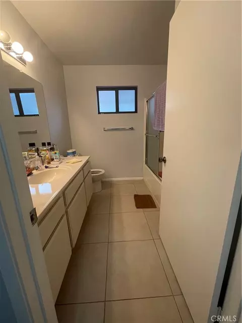 Bath - 797 Cortez, Hemet, CA 92545 photo 2 of 2