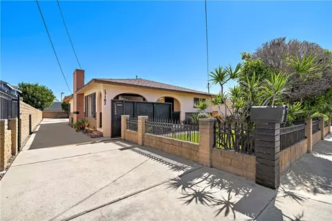 17162 Elm Ln, Huntington Beach, CA 92647