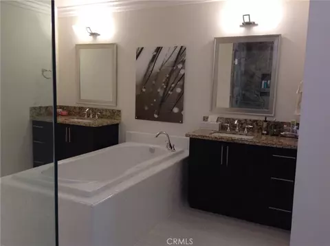 Bath - Undisclosed, Irvine, CA 92612 photo 3 of 6