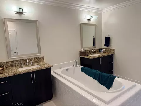 Bath - Undisclosed, Irvine, CA 92612 photo 4 of 6