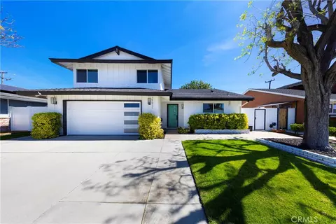 19622 Canberra Ln, Huntington Beach, CA 92646