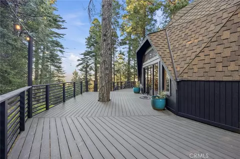 Exterior - 1349 Valley Vw, Crestline, CA 92325 photo 6 of 12