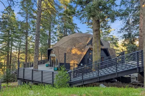 1349 Valley Vw, Crestline, CA 92325