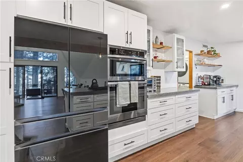 Kitchen - 1349 Valley Vw, Crestline, CA 92325 photo 2 of 5