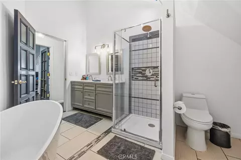 Bath - 1349 Valley Vw, Crestline, CA 92325 photo 2 of 4