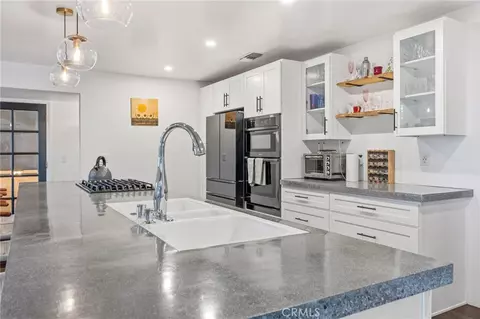 Kitchen - 1349 Valley Vw, Crestline, CA 92325 photo 4 of 5