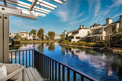 30 Waterway #43, Irvine, CA 92614