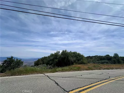 24680 Jacaranda, Tehachapi, CA 93561 photo 3