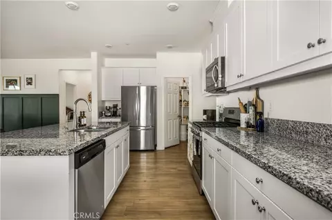 Kitchen - 20996 Mountain Gate Dr, Riverside, CA 92507 photo 5 of 5