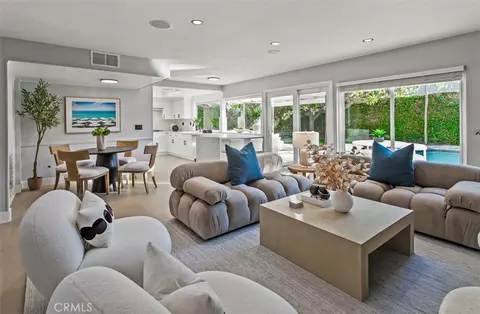 9882 Kings Cyn, Huntington Beach, CA 92646