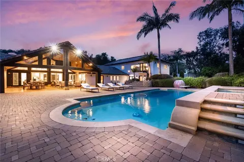 10372 Crawford Canyon Rd, North Tustin, CA 92705