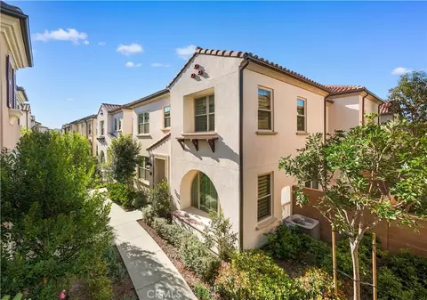 136 Newburry, Irvine, CA 92618