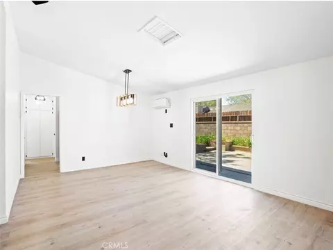 Living - 44715 Gingham, Lancaster, CA 93535 photo 2 of 2