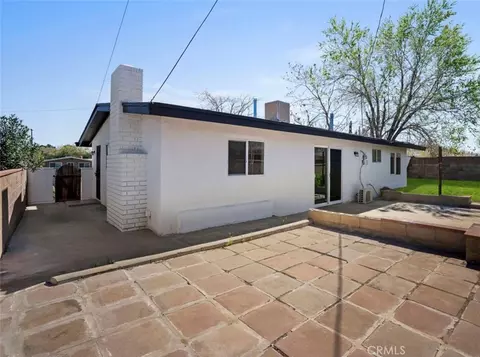 Exterior - 44715 Gingham, Lancaster, CA 93535 photo 2 of 4