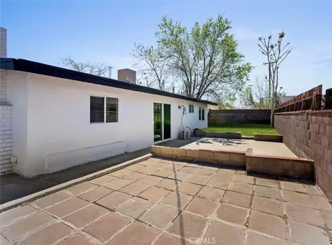 Exterior - 44715 Gingham, Lancaster, CA 93535 photo 3 of 4