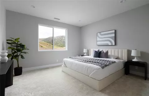 Bedroom - 18510 Boulder Blf, Silverado, CA 92676 photo 4 of 4